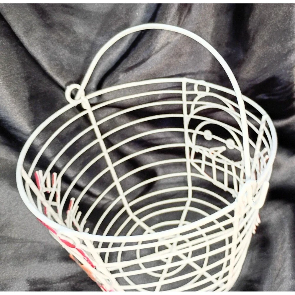 Wire Snowman Basket with Handle